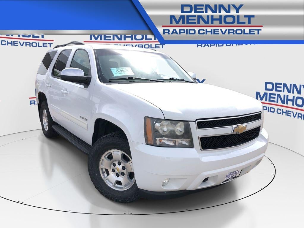 2010 Chevrolet Tahoe LT in Summit White — front three-quarter view