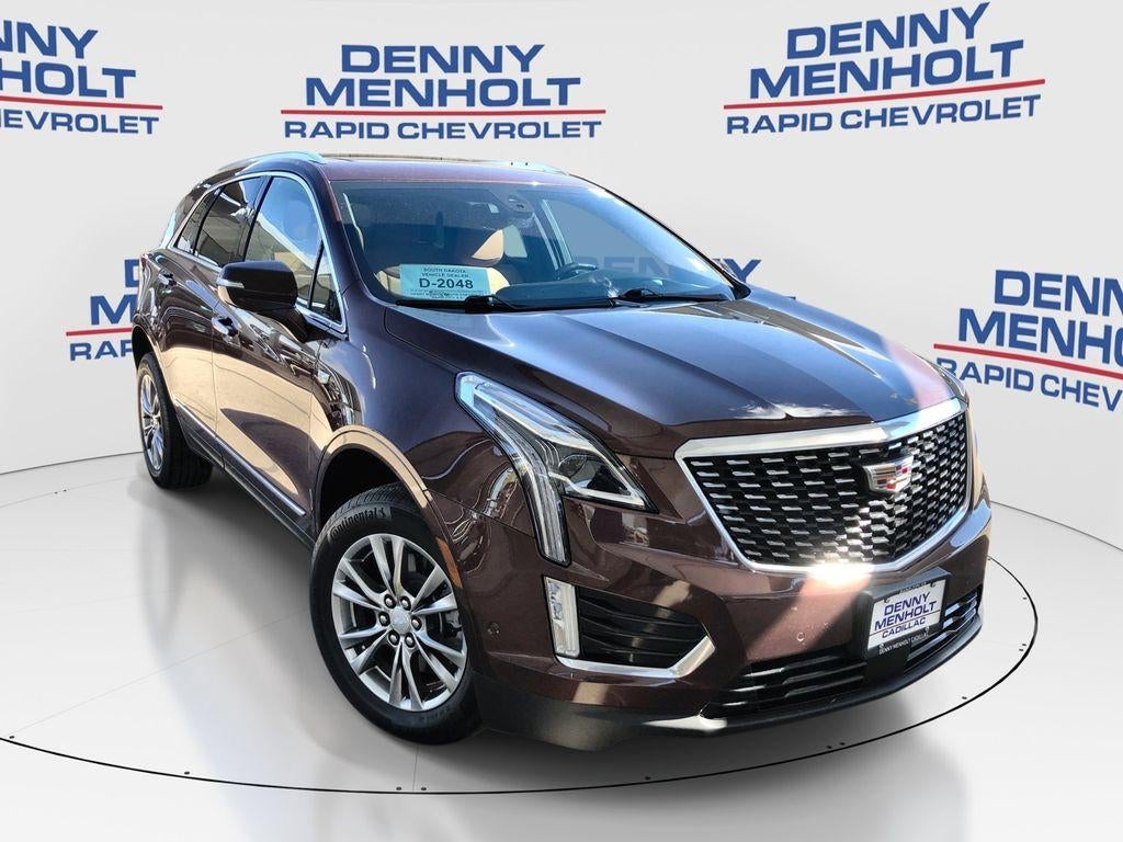 2022 Cadillac XT5 Premium Luxury in Rosewood Metallic — front three-quarter view